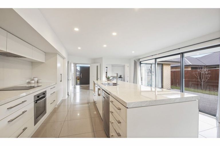 Photo of property in 14 Wyatt Street, Kaiapoi, 7630