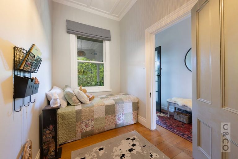 Photo of property in 76 Awaroa Road, Helensville, 0800