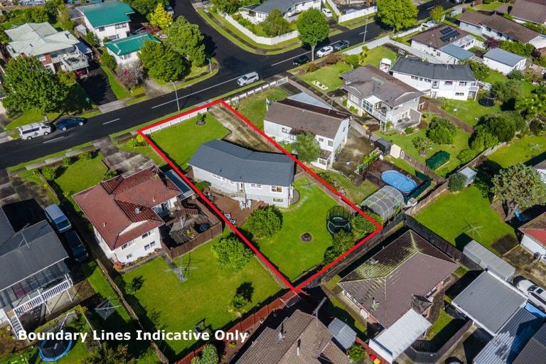 Photo of property in 7 Beechdale Crescent, Pakuranga Heights, Auckland, 2010