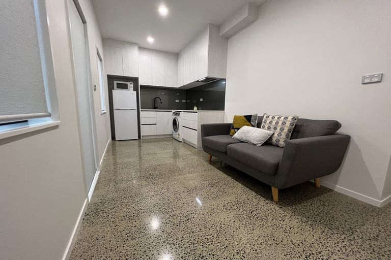 Photo of property in 8 Arataki Way, Glen Eden, Auckland, 0602