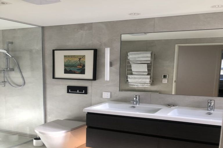 Photo of property in 2 Kerrera Lane, Jacks Point, Queenstown, 9371