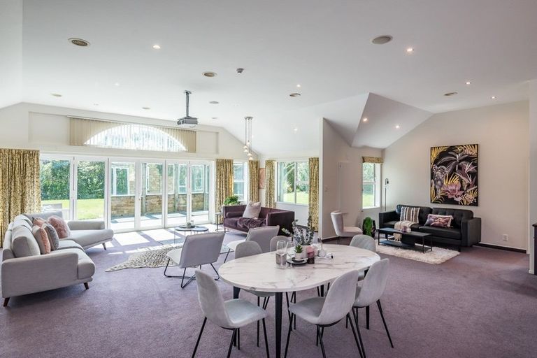 Photo of property in 39 Killalea Place, Paraparaumu, 5032