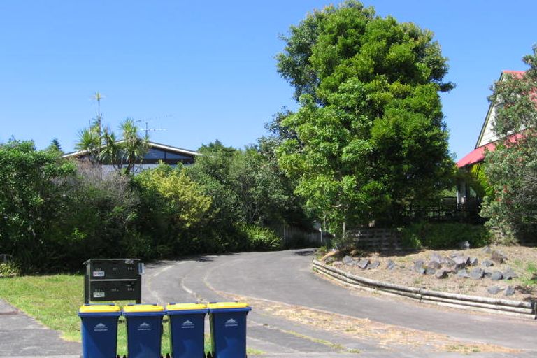 Photo of property in 2/16 Abbeygate Street, Birkdale, Auckland, 0626