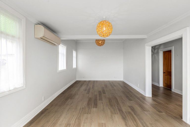 Photo of property in 35 Hospital Terrace, Hospital Hill, Napier, 4110