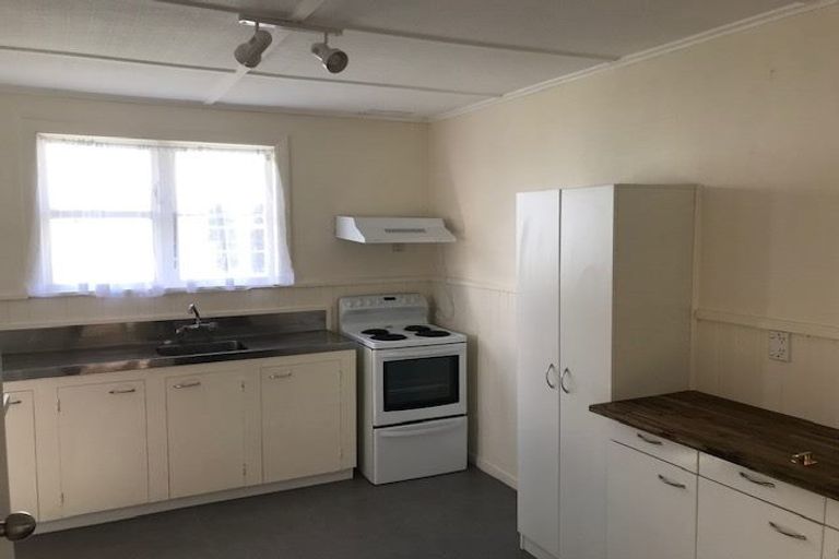 Photo of property in 132 Hakanoa Street, Huntly, 3700