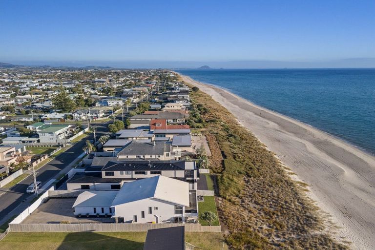Photo of property in 85 Karewa Parade, Papamoa Beach, Papamoa, 3118