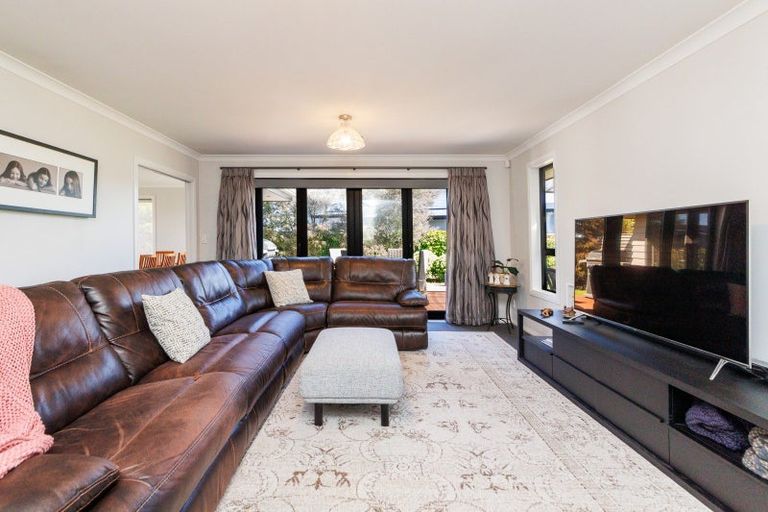Photo of property in 25 Trump Place, Kelvin Grove, Palmerston North, 4414