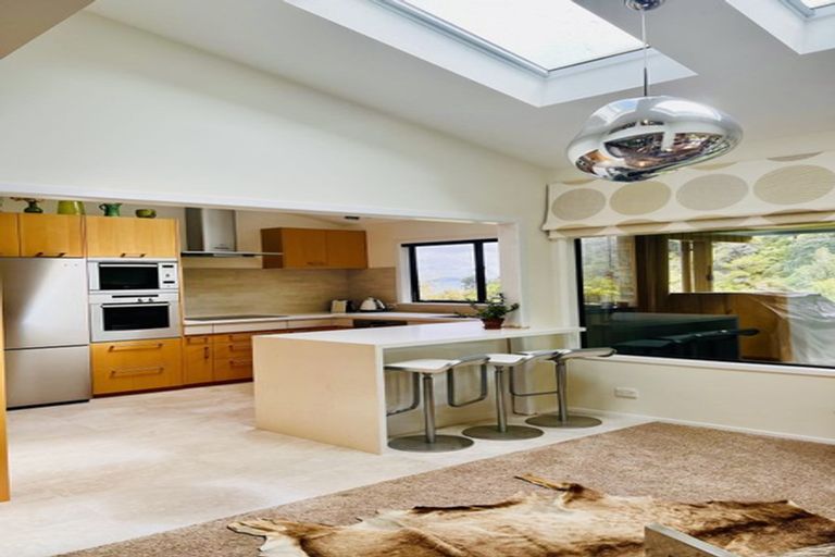 Photo of property in 136 Cheviot Road, Lowry Bay, Lower Hutt, 5013