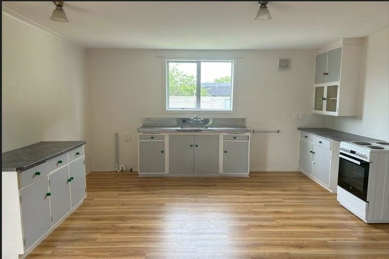 Photo of property in 1 Cotter Street, Greytown, 5712