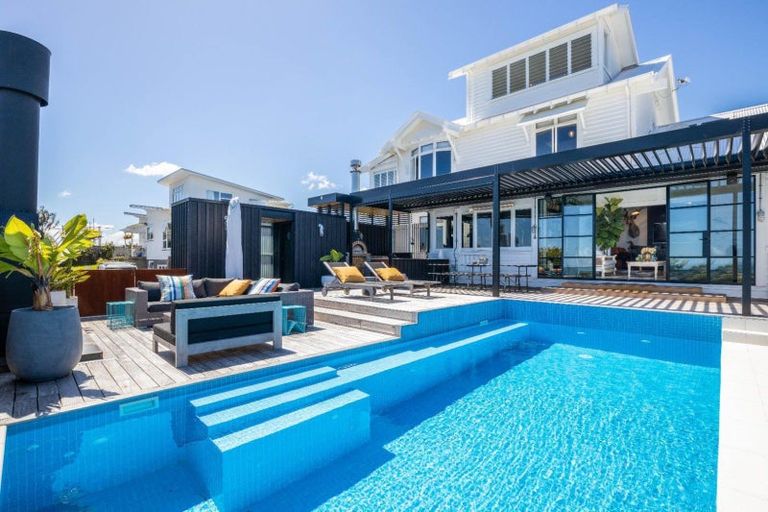 Photo of property in 120 Pendarves Street, New Plymouth, 4312