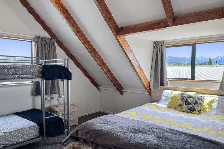 Photo of property in 6 Irishman Drive, Twizel, 7901