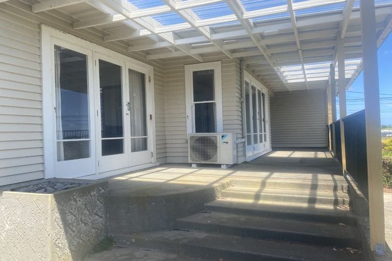 Photo of property in 43 Pohutukawa Place, Bell Block, New Plymouth, 4312