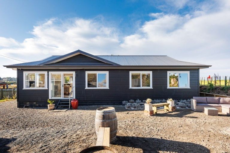 Photo of property in 319 Makirikiri Road, Crofton, Marton, 4787