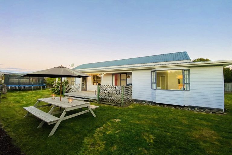 Photo of property in 12 Rintoul Place, Brightwater, 7022