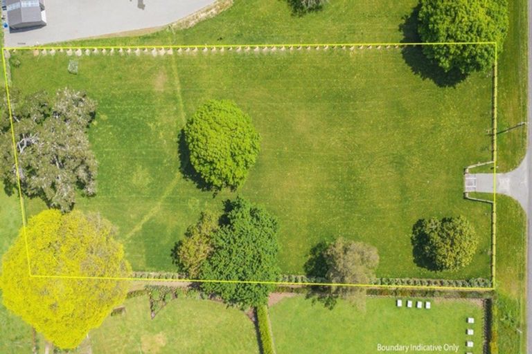 Photo of property in 15 Lindsay Road, Levin, 5510