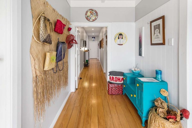 Photo of property in 35 Grey Street, College Estate, Whanganui, 4500