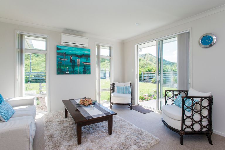 Photo of property in 1 Hamilton Drive, Wainui, Gisborne, 4010