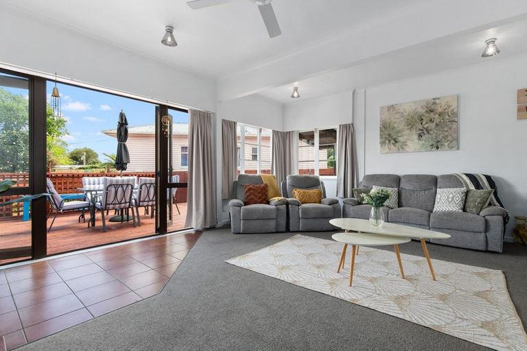 Photo of property in 1 Gilchrist Street, Te Aroha, 3320