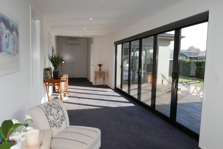 Photo of property in 1 Rostrevor Place, Mairehau, Christchurch, 8052