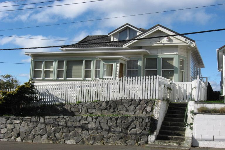 Photo of property in 5 Naughton Terrace, Kilbirnie, Wellington, 6022