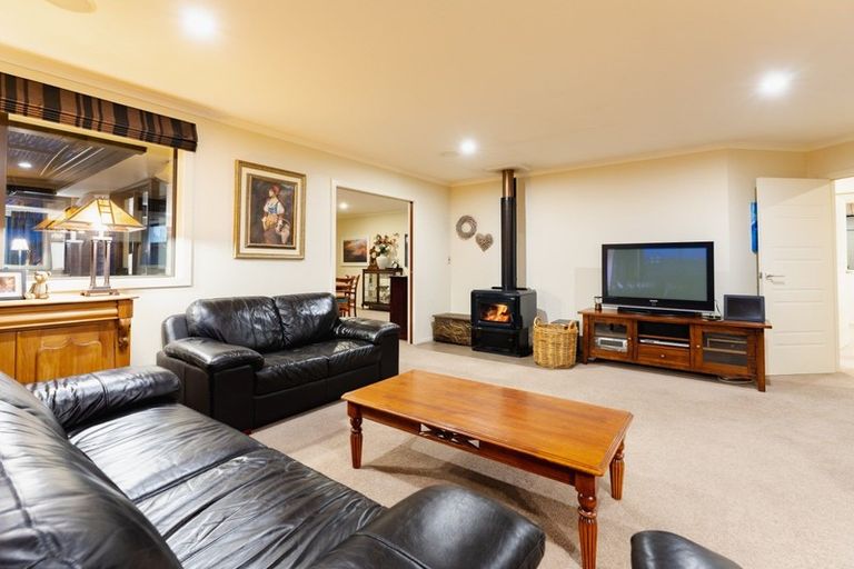 Photo of property in 27 Kayforce Road, Ocean View, Dunedin, 9035