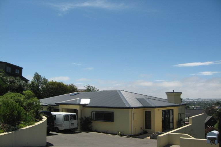 Photo of property in 28 Woodside Common, Westmorland, Christchurch, 8025
