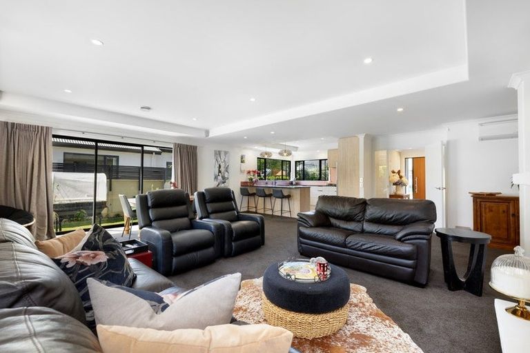 Photo of property in 11 Bridesdale Drive, Lake Hayes, Queenstown, 9304