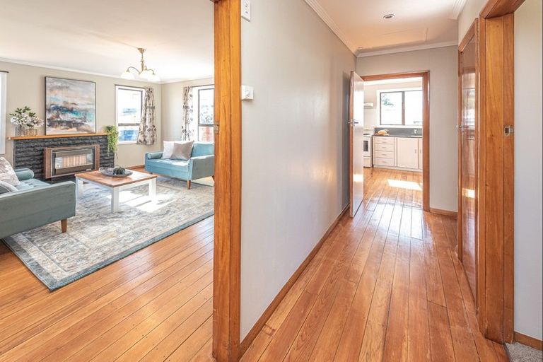 Photo of property in 27 Konini Street, Tawhero, Whanganui, 4501