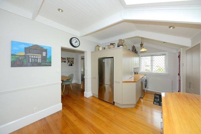 Photo of property in 124 Purchas Street, Edgeware, Christchurch, 8013