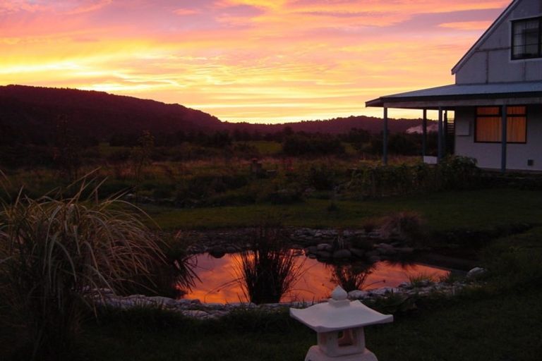 Photo of property in 329 Poerua Valley Road, Harihari, 7884