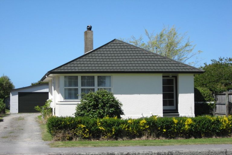 Photo of property in 16 Victoria Street, Rangiora, 7400