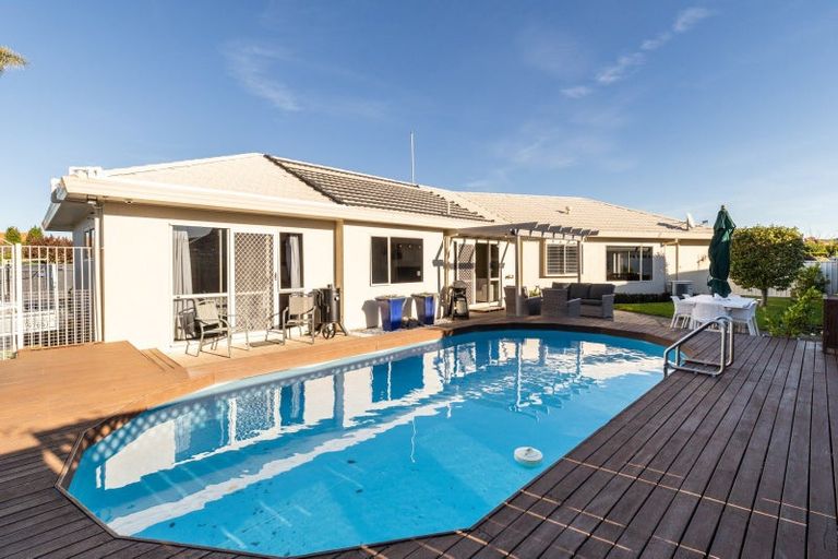 Photo of property in 5 Wilton Row, Taradale, Napier, 4112