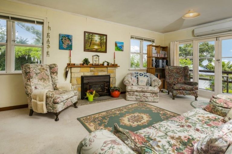 Photo of property in 11 Roband Avenue, Glenfield, Auckland, 0629