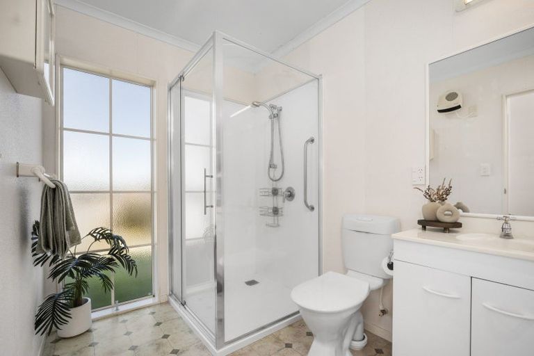 Photo of property in 36 Bell Common Close, Bethlehem, Tauranga, 3110