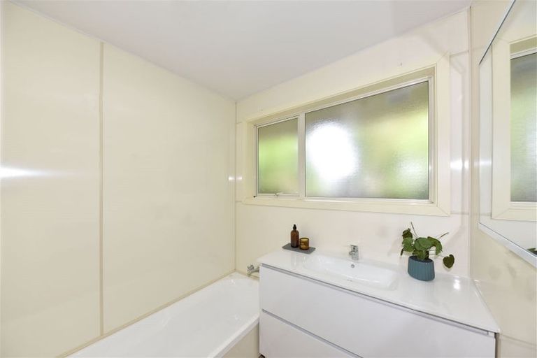 Photo of property in 69 Gladson Avenue, Sockburn, Christchurch, 8042