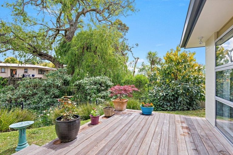 Photo of property in 32 Fairwater Road, Warkworth, 0910