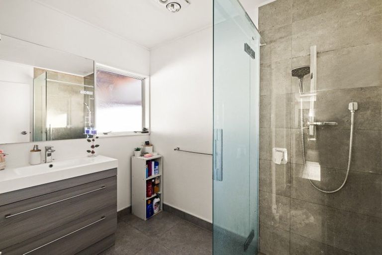 Photo of property in 2/434 Gloucester Street, Taradale, Napier, 4112