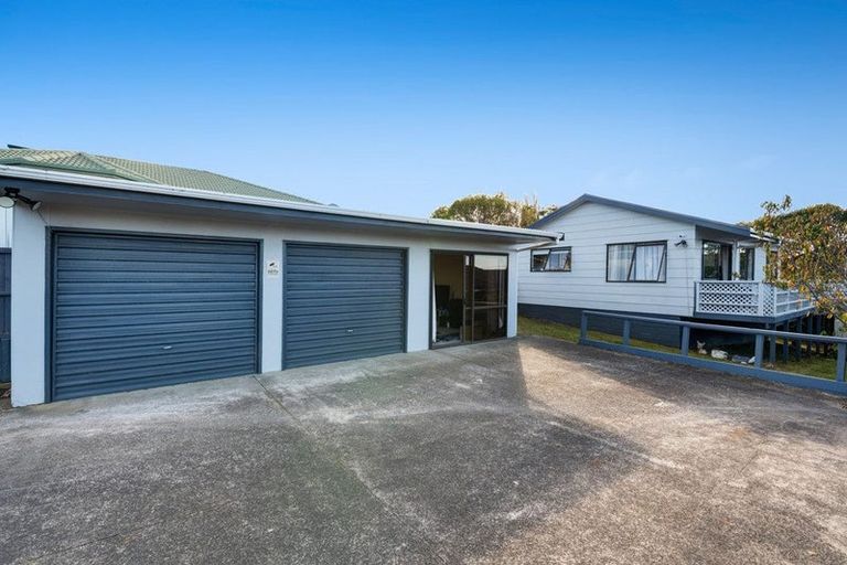 Photo of property in 57a Wade River Road, Stanmore Bay, Whangaparaoa, 0932