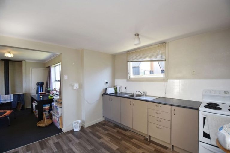 Photo of property in 16 Charles Street, Grasmere, Invercargill, 9810