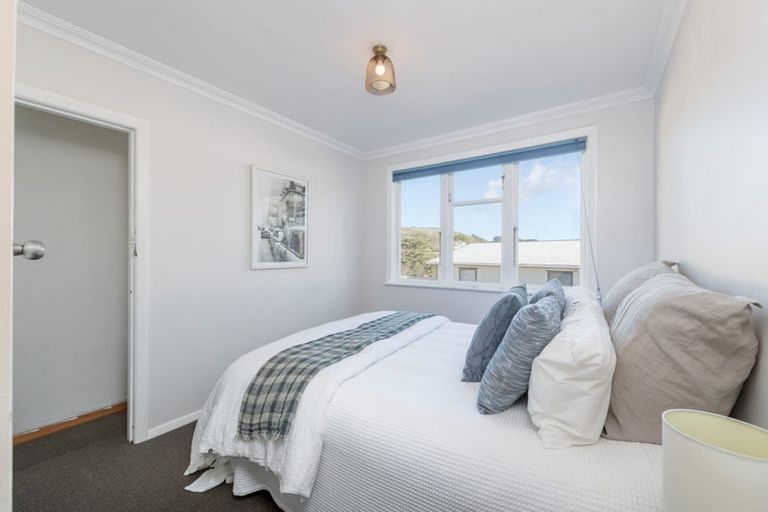 Photo of property in 23 Dorset Grove, Cannons Creek, Porirua, 5024