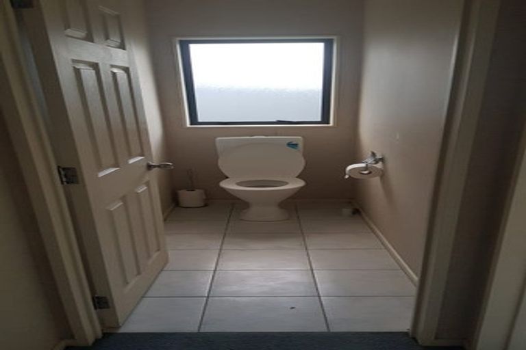 Photo of property in 3 Boderg Way, East Tamaki, Auckland, 2016