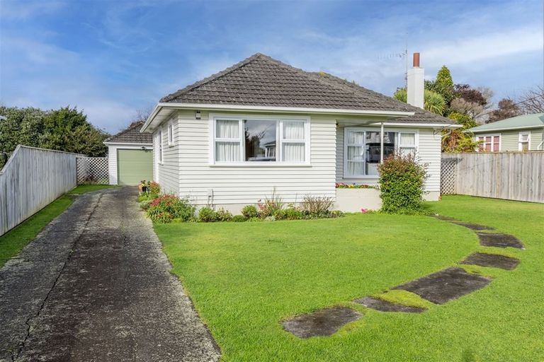 Photo of property in 16 Gardener Street, Levin, 5510