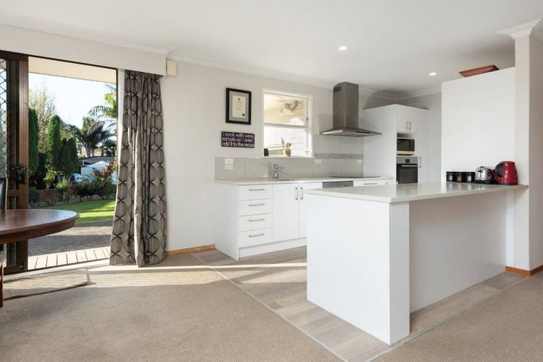 Photo of property in 11 Carol Place, Otumoetai, Tauranga, 3110