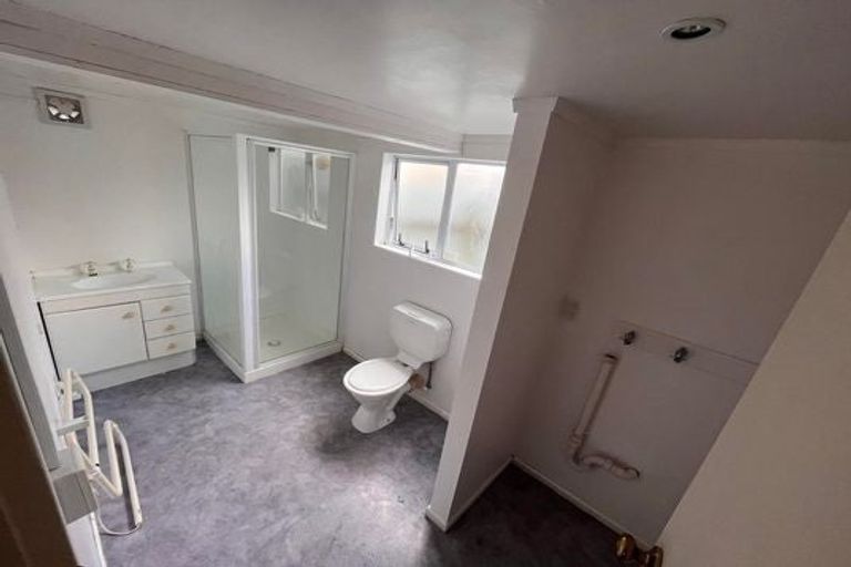 Photo of property in 1118 Fergusson Drive, Clouston Park, Upper Hutt, 5018