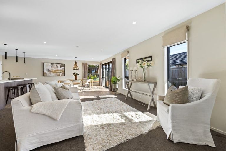 Photo of property in 6 Deans Place, Amberley, 7410