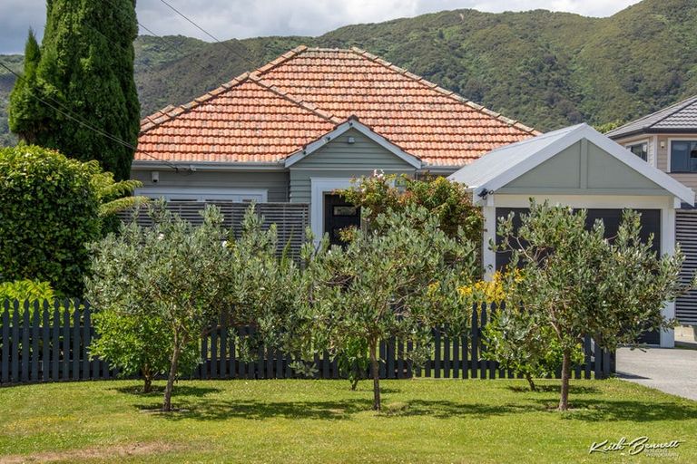 Photo of property in 1/25 Vincent Street, Waterloo, Lower Hutt, 5011