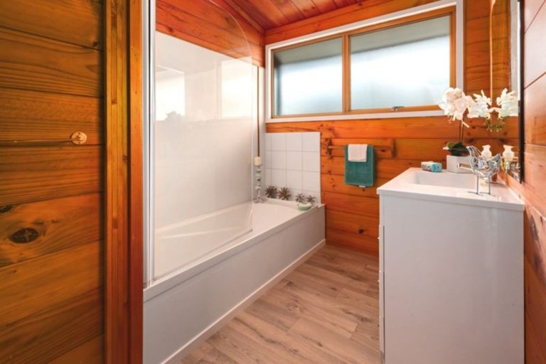 Photo of property in 6 Waiho Terrace, Elsdon, Porirua, 5022