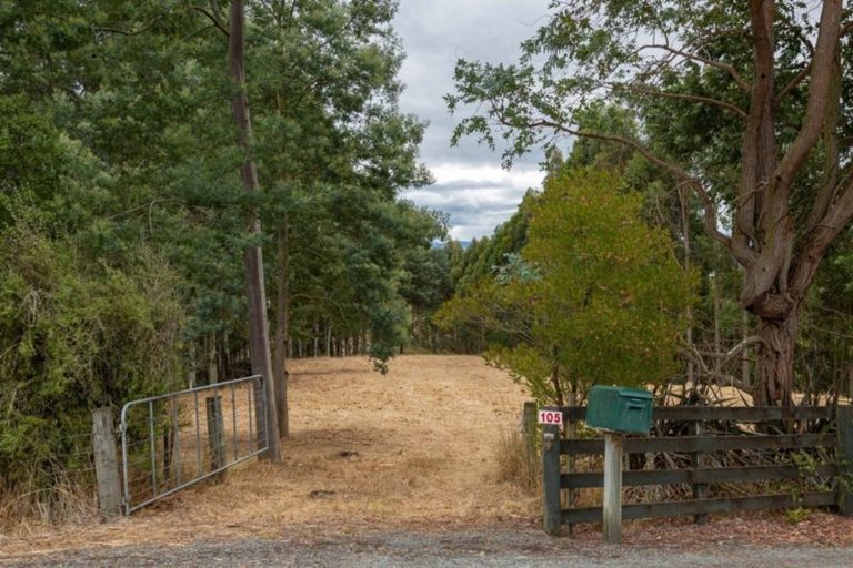 Photo of property in 99 Ahiaruhe Road, Ahiaruhe, Carterton, 5792