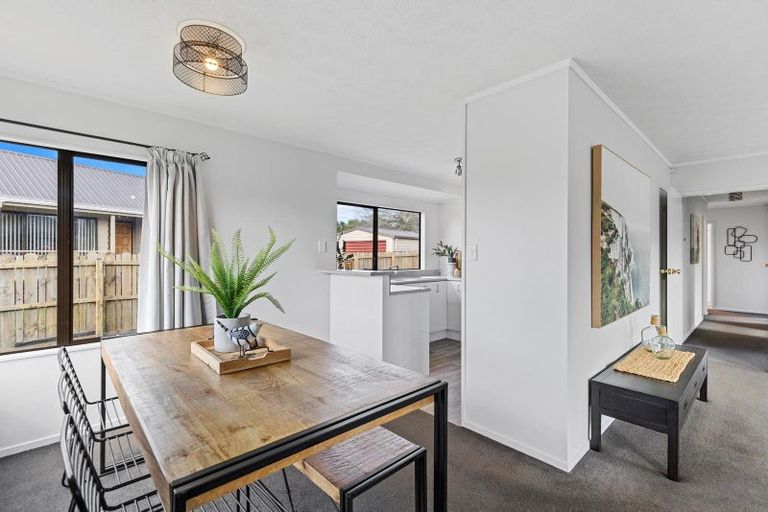 Photo of property in 43 Balmerino Crescent, Pukete, Hamilton, 3200