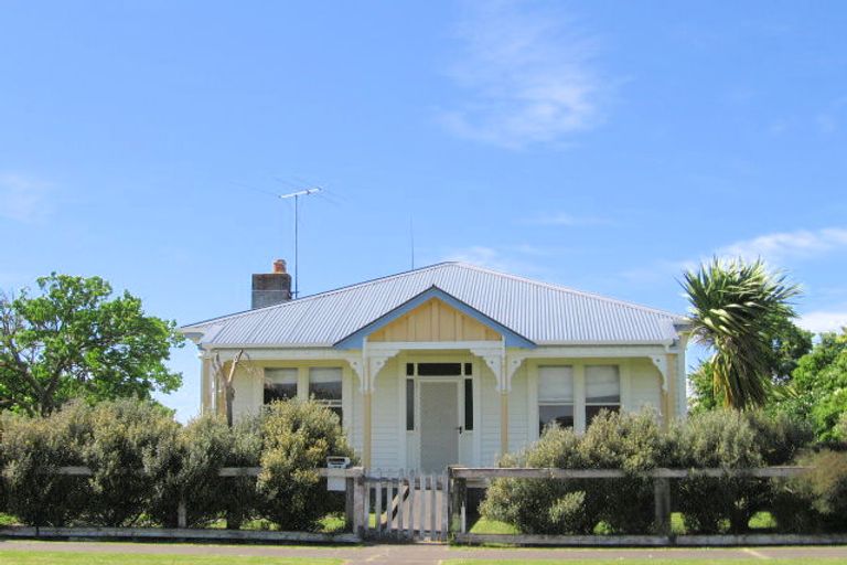 Photo of property in 14 Haldane Street, Elgin, Gisborne, 4010